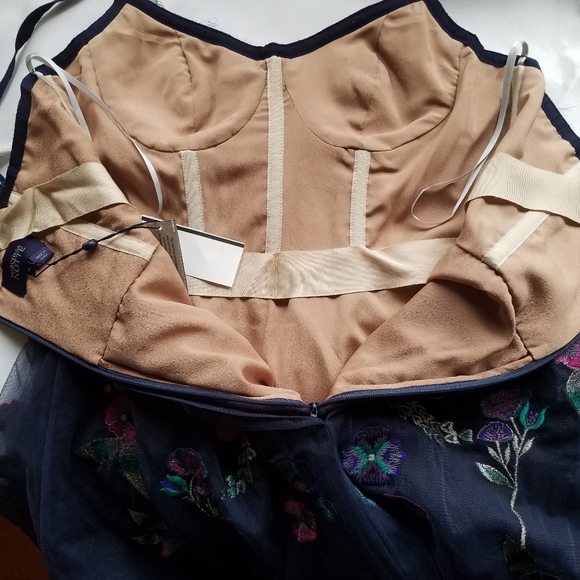 MARCHESA NOTTE Evening Gown - Picture 12 of 14